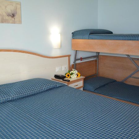 Hotel Moresco Marina dʼMarina dʼAndora Kültér fotó